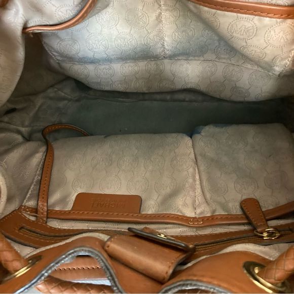 Michael Kors Signature Bedford Ravel Drawstring Bucket Bag - Picture 10 of 11